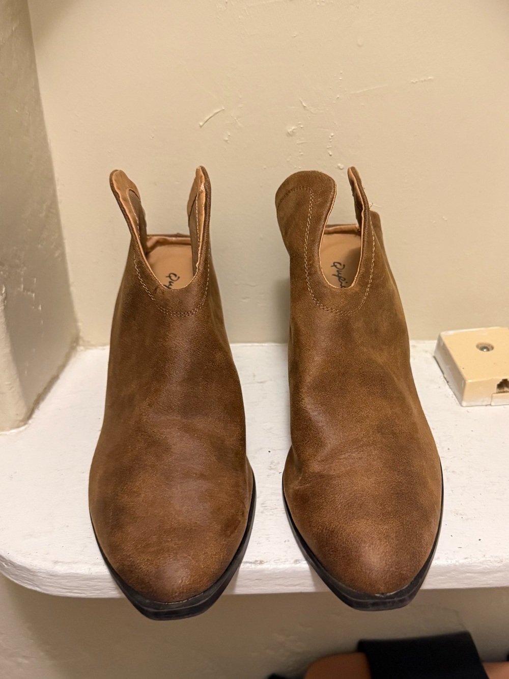 Qupid Rager Booties in Maple Distress Nubuck